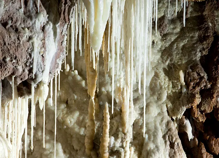 Clamouse photo couloir blanc 04